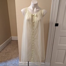 Vintage Vanity Fair pale yellow yellow flowy night gown with size S