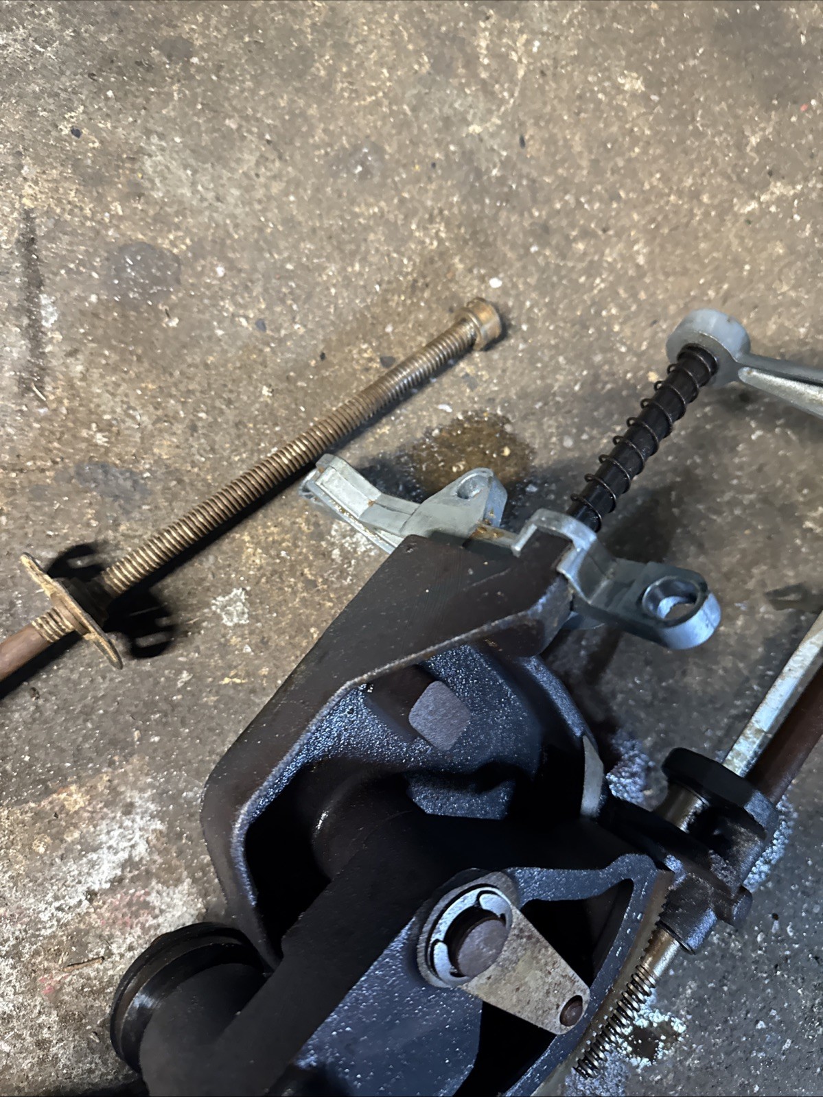 Craftsman 113.xxxxxx Belt Driven Table Saw Arbor Housing Assembly C18-802176