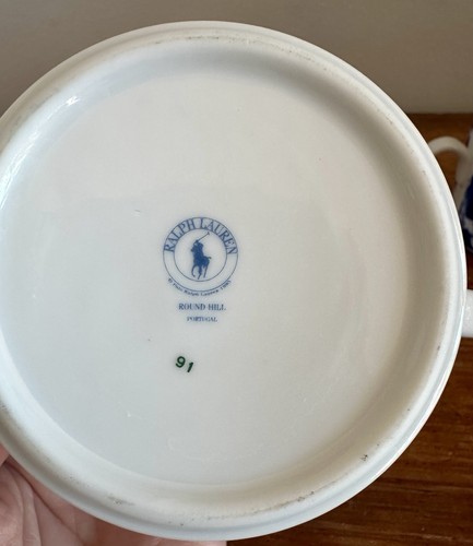Set Of 4 Ralph Lauren Round Hill Cups Portugal Blue White Gold Trim Coffee Tea - Picture 3 of 5