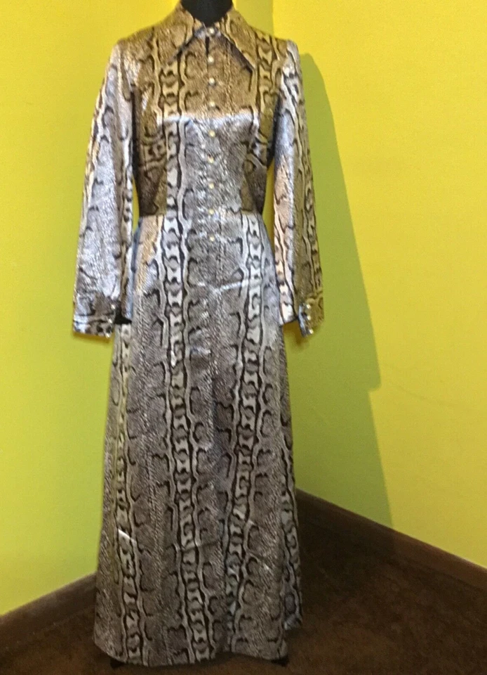 Cuello Daga Org Años 70 Era Disco Líquido Satén Largo Abierto FM Cintura Alta Moda Top Foto 4 de 4