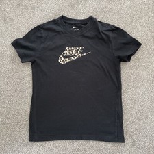 The Nike Tee Girls T Shirt Short Sleeve Children's Crew Tee. Size Small