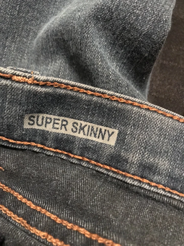 Pantalones súper ajustados Cherokee para niña talla 12 Foto 4 de 4