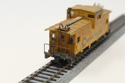 HO Athearn Caboose Chessie System B&O 335 Yellow Weathered RTR - Picture 5 of 9