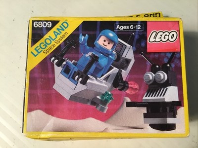 New Old Stock Vintage LEGO Classic Space: XT-5  And Droid (6809)  Unopened Box