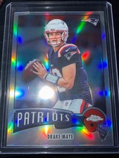 2025 Topps Chrome Football 1975 Throwback Refractor Drake Maye 1975-23 Patriots 
