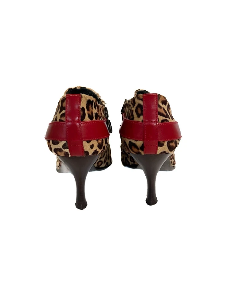 Donald J Pliner Leopard Print Y2K Pointy Toe Side Zipper Red Accent Calf Bootie - Image 3 of 4