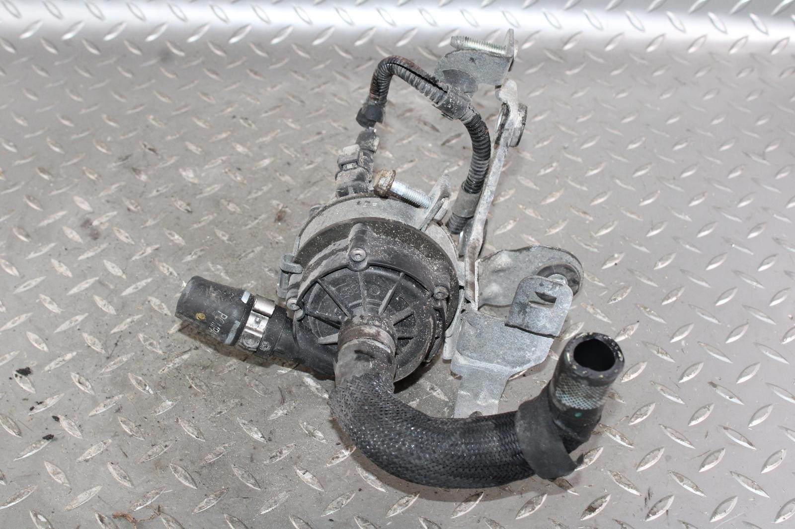 14-19 Ghibli 3.0L Motor Engine Auxiliary Aux Coolant Water Pump Assembly OEM WTY