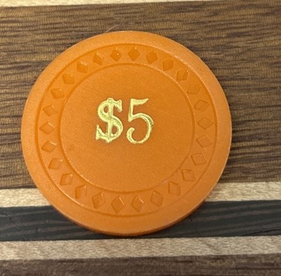 $5 Poker Vintage Unidentified Casino Roulette Poker Gaming Chip Plastic