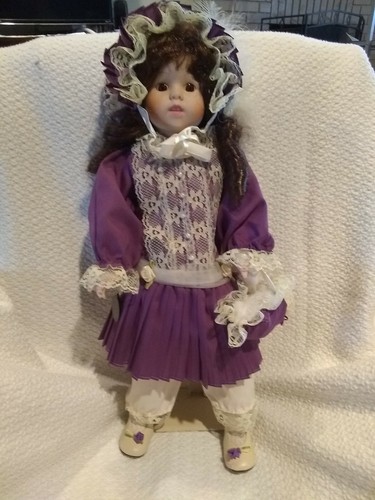 1989 Brinn's Collectible Edition 19" Porzellanpuppe mit Ständer Top Zustand  - Bild 1 von 9