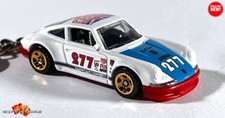 RARE KEYCHAIN WHITE PORSCHE 911 S/RS CARRERA GREAT GIFT For DESK DISPLAY