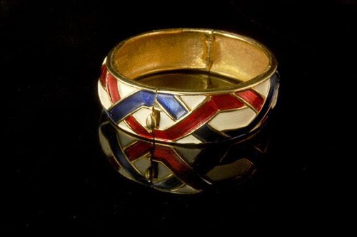VINTAGE SIGNED BOUCHER BLUE RED WHITE ENAMEL GOLD TONE BRACELET ME - Picture 2 of 4
