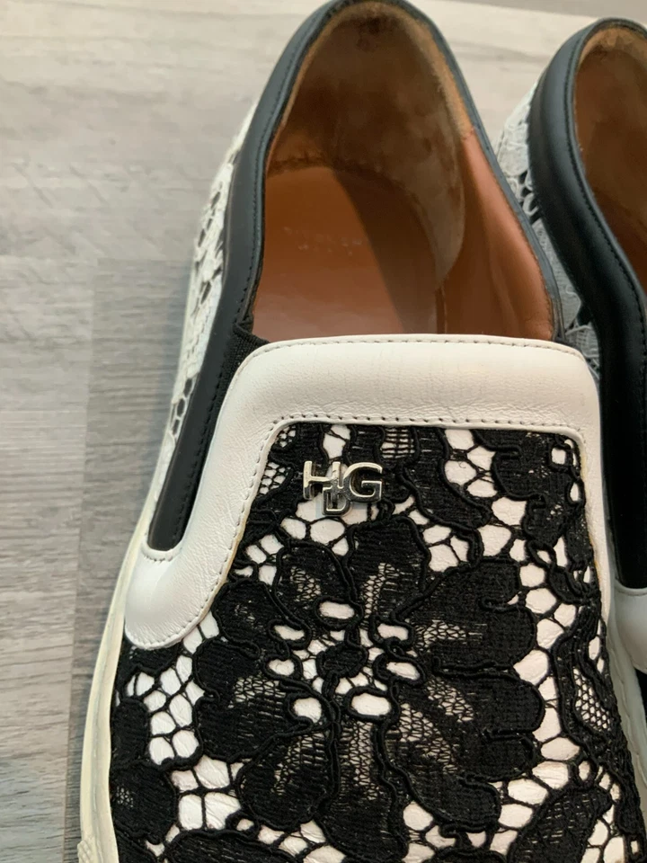 Zapatilla deportiva sin cordones Givenchy blanca y negra con encaje floral talla 8,5 (US) 38,5 (UE) Foto 4 de 4