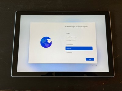 Microsoft Surface Pro 7+ 12.3'' Touch Screen Intel i3 8GB RAM 128GB SSD Platinum