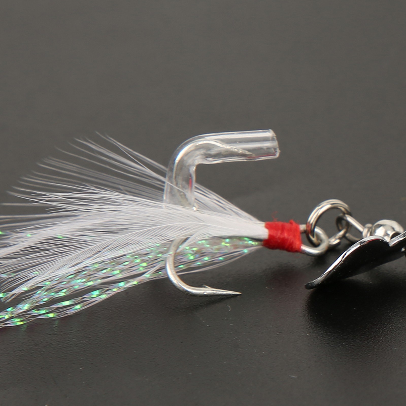 _Sequin Luminous Simulation Artificial Fishing Lure Bait With Feather Rotation