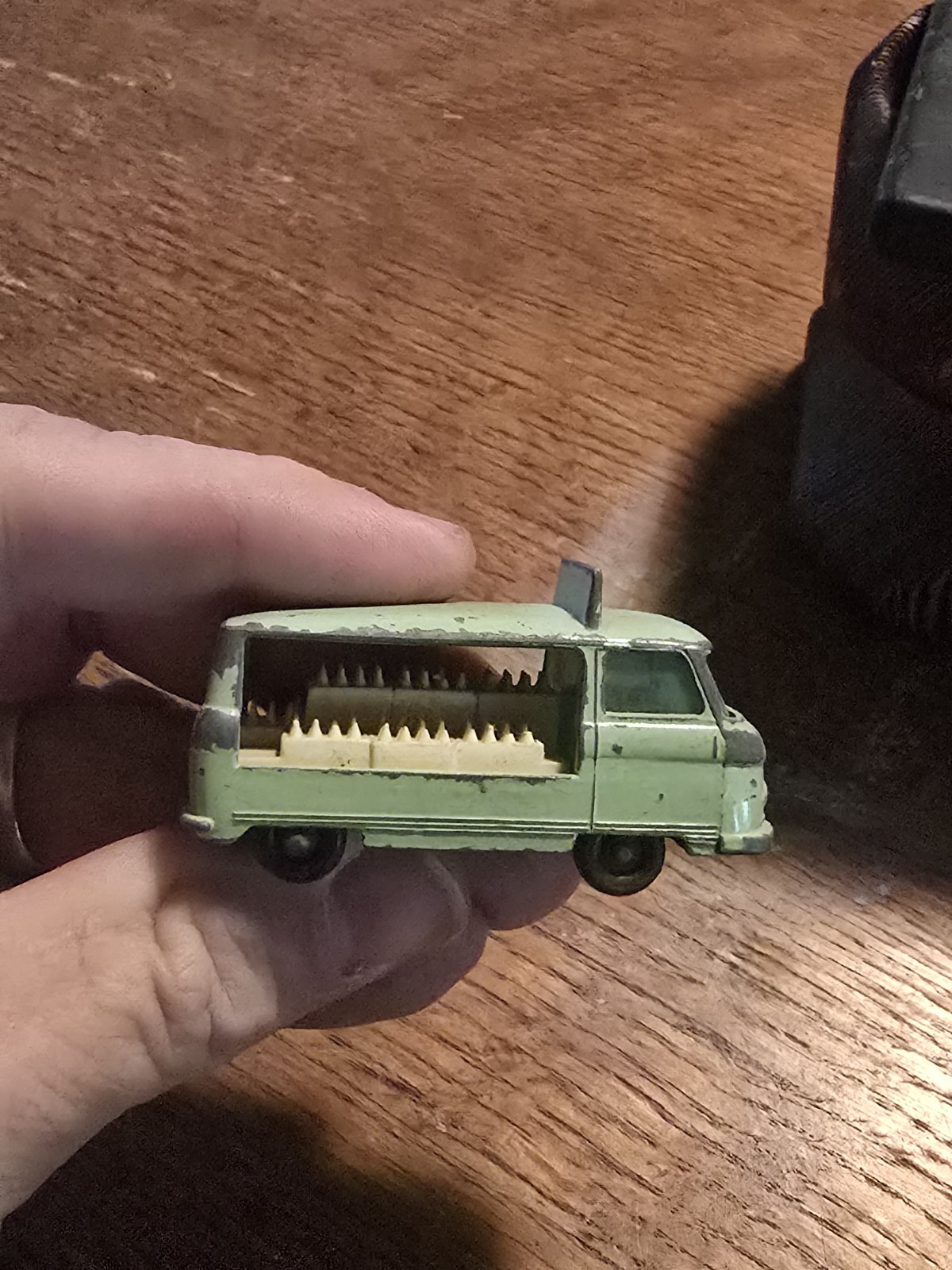 Vintage 1961 Matchbox No 21 Commer Bottle Float Delivery Van- Lesney England