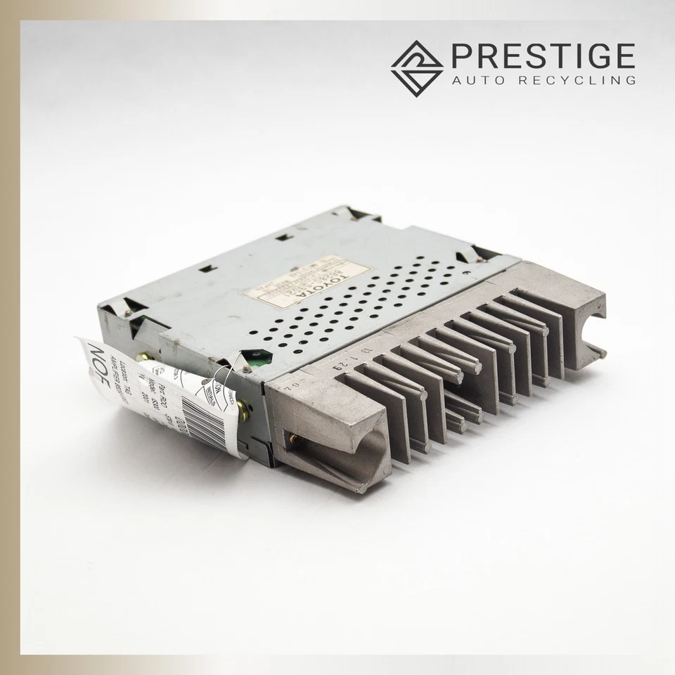 Amplificador de radio Lexus IS300 2001 86280-53021 OEM Foto 2 de 4