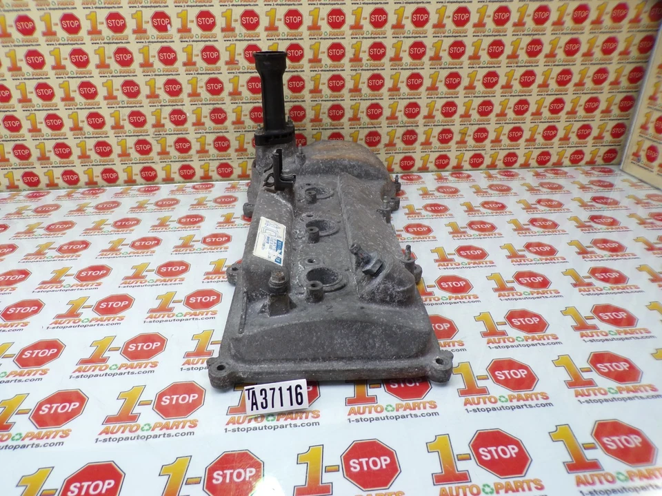 TOYOTA TACOMA 2005-2016 CUBIERTA VÁLVULA MOTOR IZQUIERDO 11202-AD010 OEM Foto 2 de 4