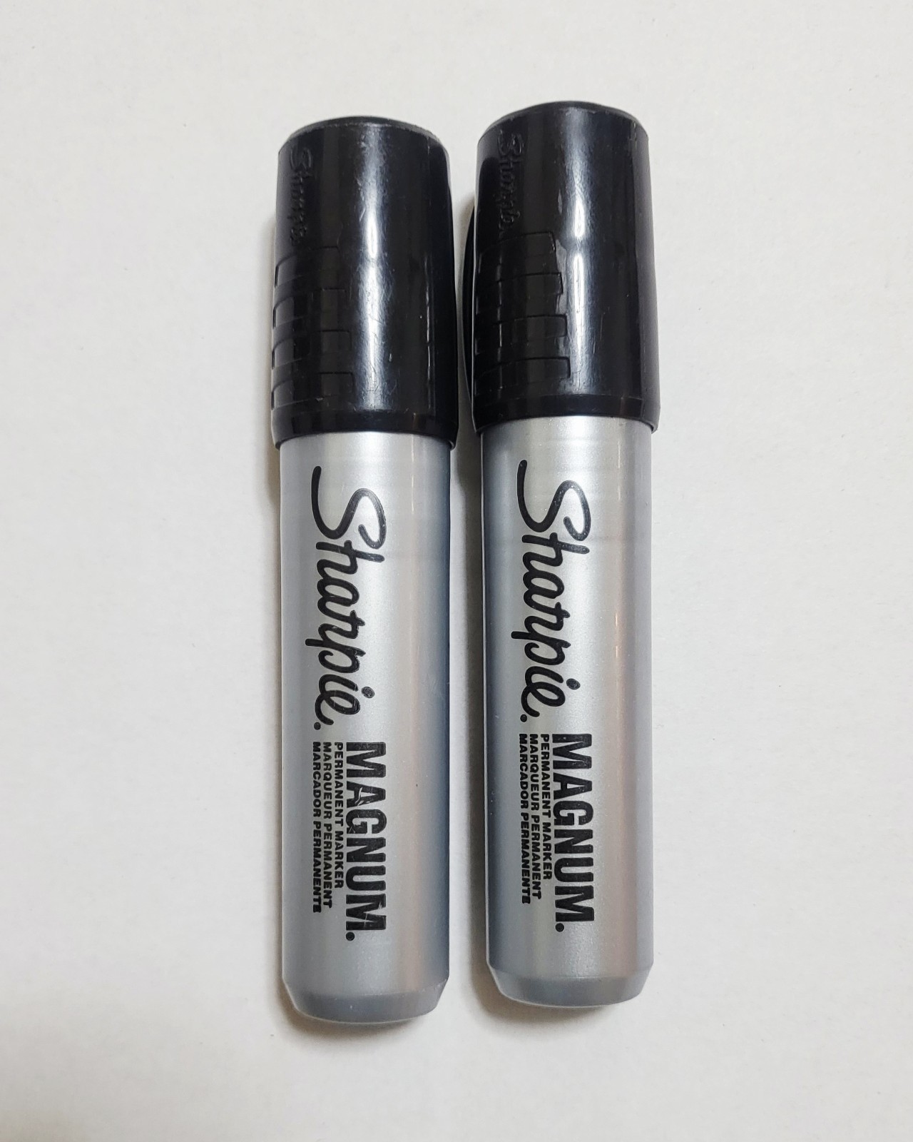 Sharpie MAGNUM MARKERS Chisel Tip BLACK Blue Red