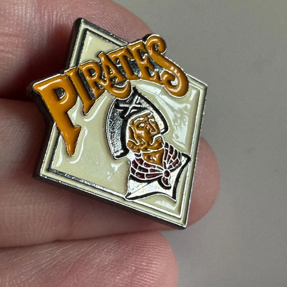 Vintage Pittsburgh Pirates Cream Diamond Pirate Head Enamel Lapel Pin MLB Pewter - Image 2 of 3