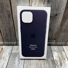 Apple iPhone 13 Silicone Case with MagSafe Midnight