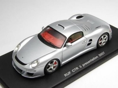 Spark S0714 1:43 Porsche 997 RUF CTR3 Präsentation 2007 Silber Modellauto