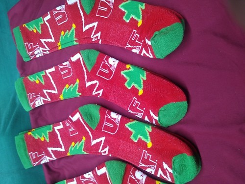University of Alaska Fairbanks Nanooks 7 Pr Christmas Socks Very Good Condition - Picture 6 of 11