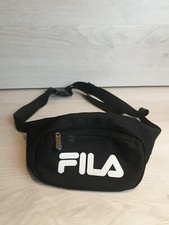 Marsupio Fila cintura chiusura zip nero logo Fila cintura regolabile davanti