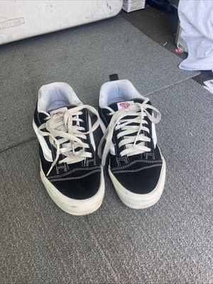 Size 6 MENS - Vans Knu-Skool Black & White