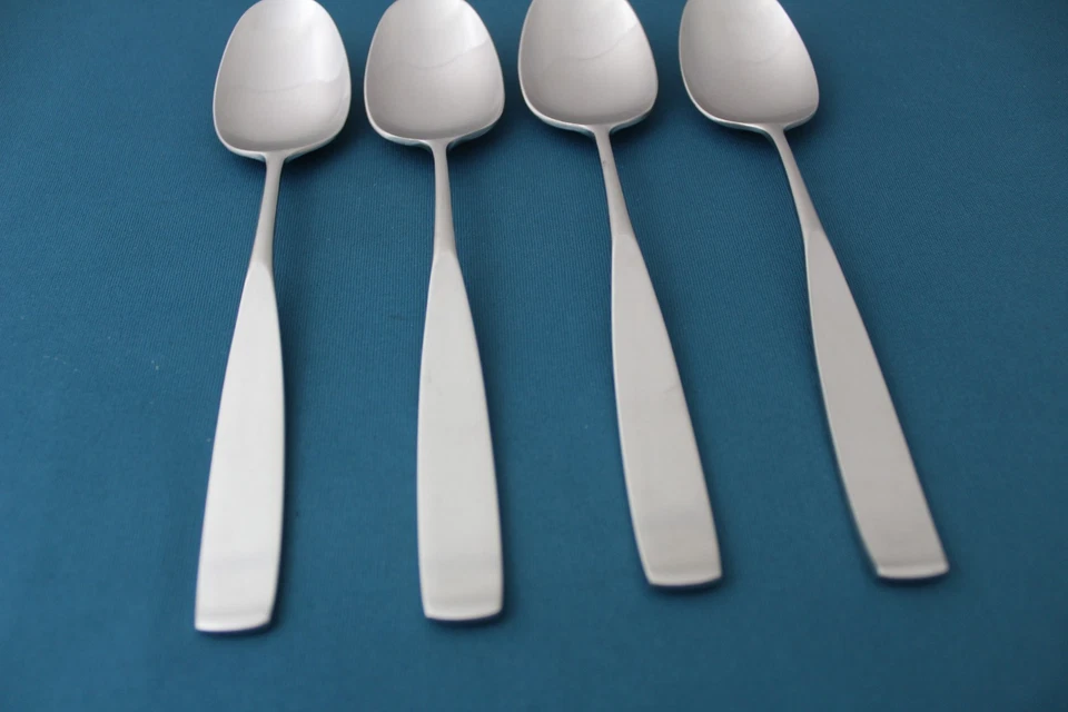 Cucharas de sopa ovaladas de 4 lugares toalla acolchada BEDFORD satinado 18/8 acero inoxidable Japón 7 1/4" Foto 2 de 4