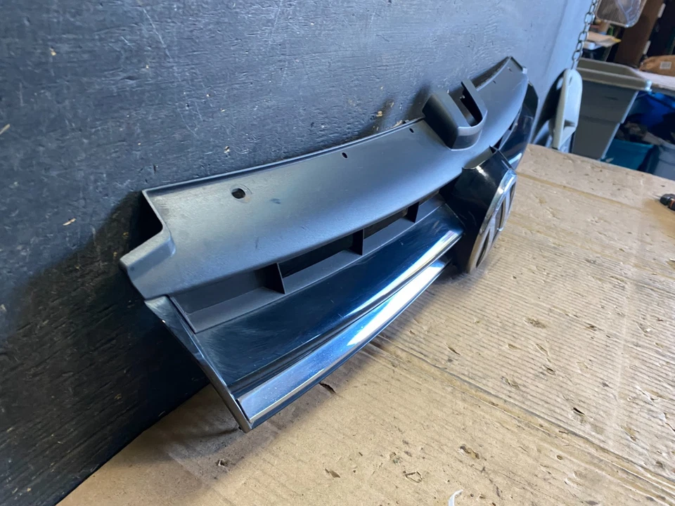 Volkswagen Golf MK7 2015 a 2017 parrilla superior delantera OEM S8606 DG Foto 3 de 4