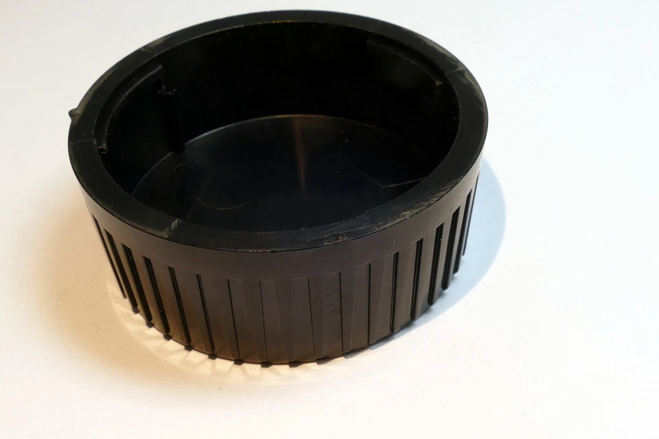 Sigma Rear lens cap for OM Olympus manual focus wide angle deep 16mm 18mm - Image 2 of 4