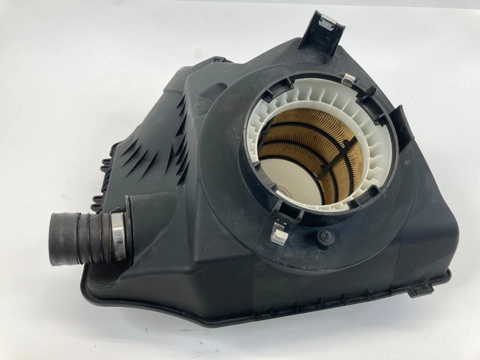 2005-2008 Audi A6 Quattro 3.2L V6 Air Intake Cleaner Filter Box Housing Cover - Imagem 3 de 4