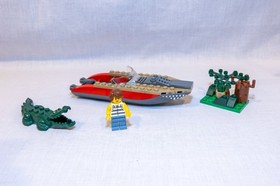 LEGO CITY: Helicopter Pursuit (60067) - Complete except a few stickers