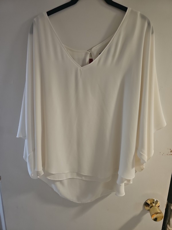 White House Black Market Cream Ivory Fluttery Workwear Blouse 