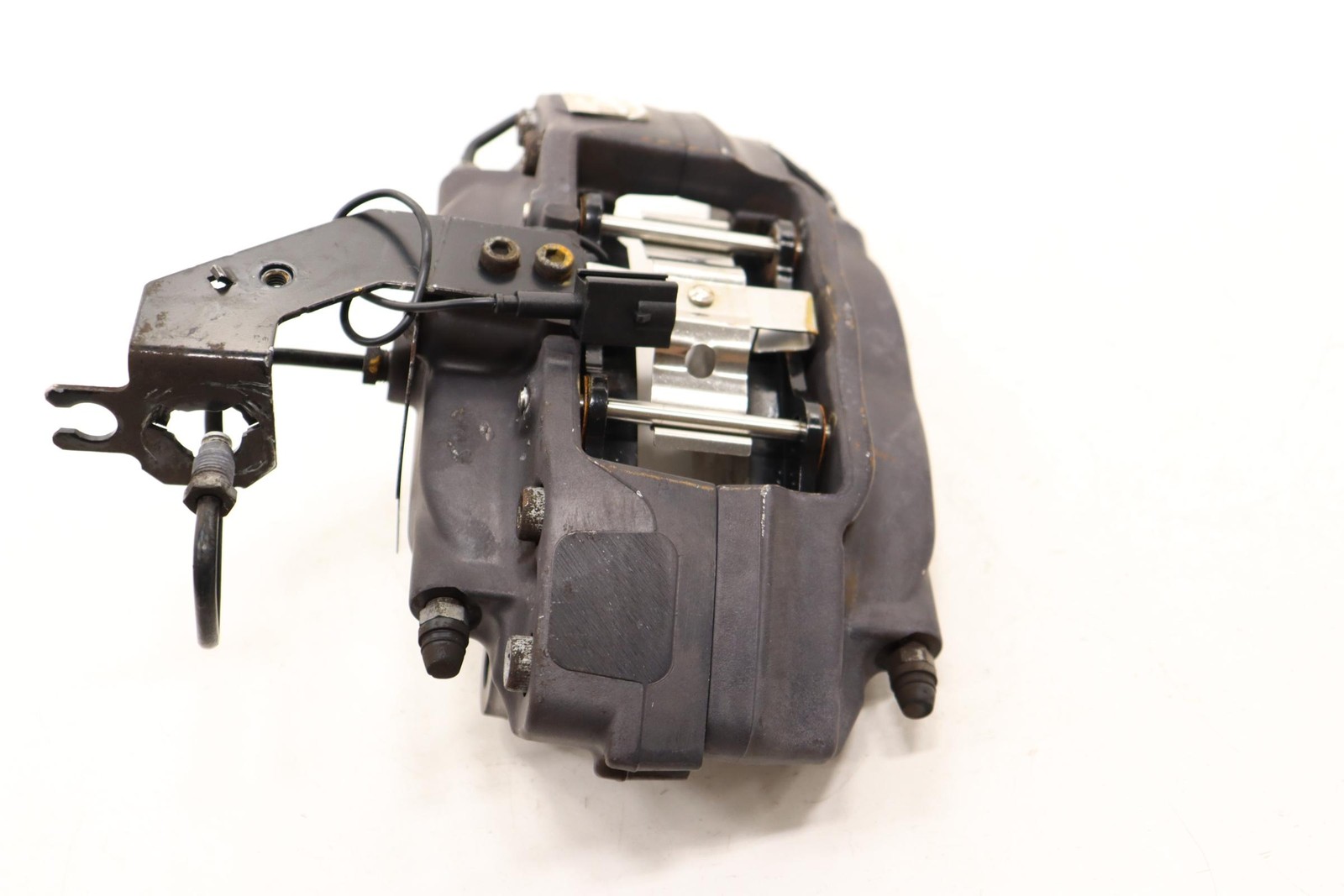 2017 - 2024 MASERATI GHIBLI REAR LEFT SIDE DISC BRAKE CALIPER OEM 06700397750