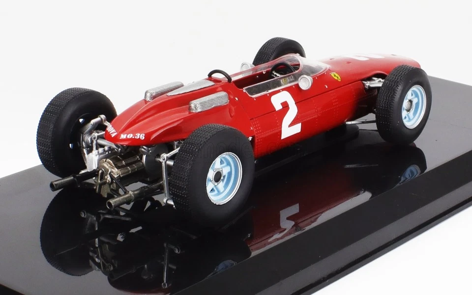 MODELLINO AUTO STATICO FERRARI F1 158 1964 JOHN SURTEES CON VETRINA SCALA 1:24 - Immagine 3 di 4