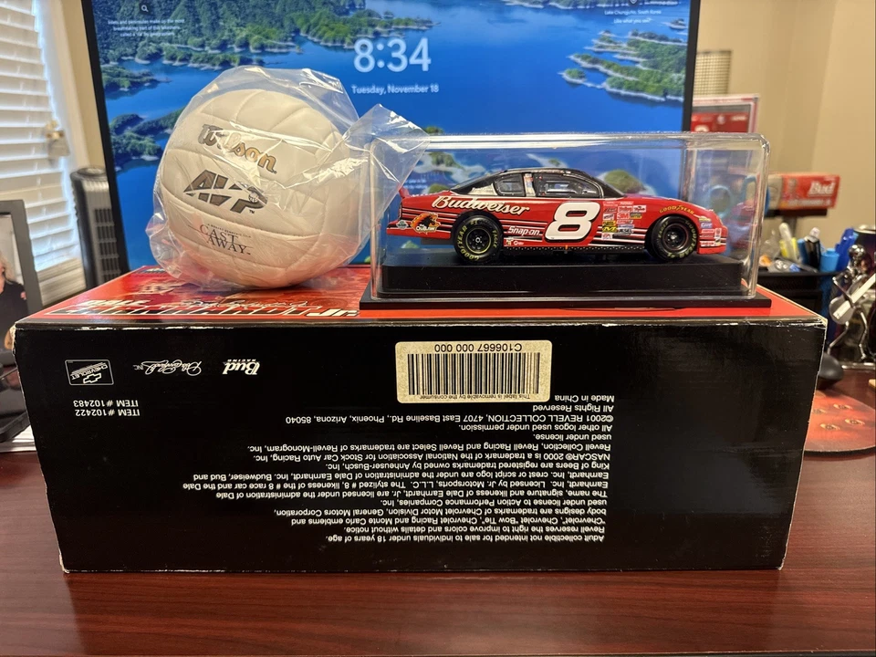 DALE EARNHARDT JR. #8 Budweiser Dover Raced Win 1/24 2001 Diecast W/ VOLLEYBALL - Image 3 of 4