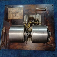 VICTOR VICTROLA DOUBLE MOTOR 4 SPRINGS WITH MAHOGANY BOARD***MOTOR REBUILT***