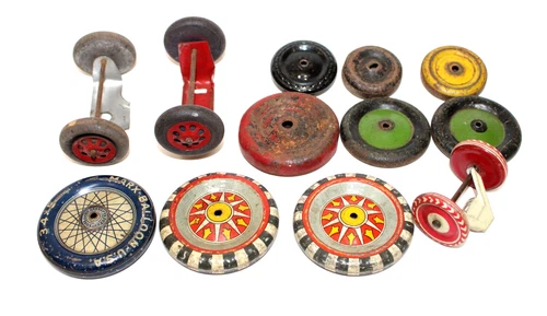 Parts-Lot of vintage Marx Tin Wheels Balloon Tires Trailer parts