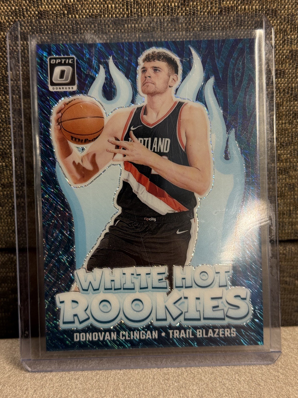 2024 Donruss Optic - Donovan Clingan #11 (RC) - White Hot Rookies Purple Shimmer