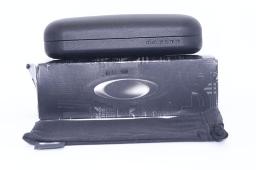 NEW OAKLEY SMALL BLACK CLAMSHELL CASE POUCH BOX AUTHENTIC EYEGLASSES SUNGLASSES - Afbeelding 1 van 2