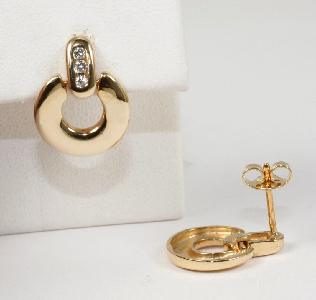 Wynn's Orecchini A Artiglio In Argento 925 Placcato Oro 14k – Con Zirconi AAA, 11x12 Mm, Design Triplo Cerchio