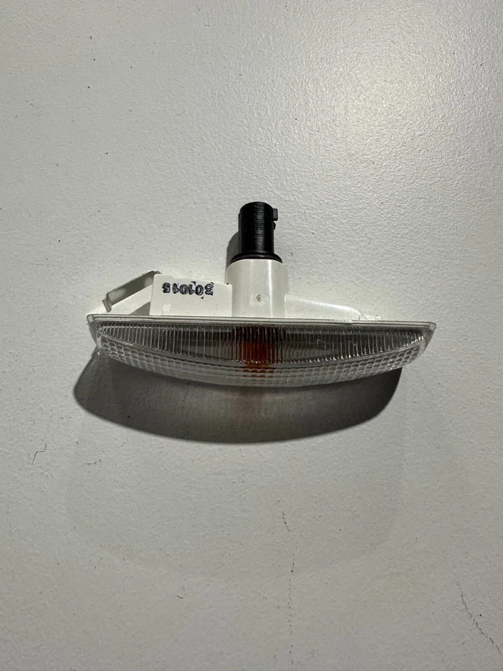 10-16 Land Rover 侧标记灯 LR4 LR3 LR2 范围运动 LR007954 原始设备制造商 — 第 4/4 张图片