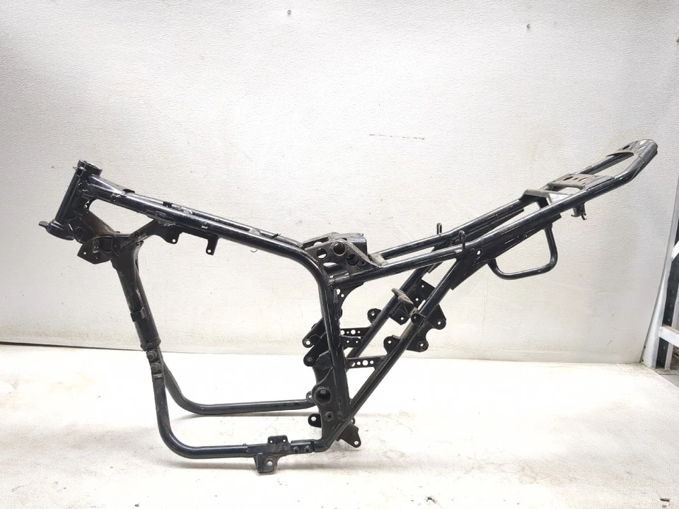 Chasis cuadro principal 13-17 Suzuki GW250 RECTO SLVG Foto 2 de 4