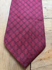 Brooks Brothers Makers 100% Silk Tie Red w/ Accents Made in USA Necktie EUC 58”