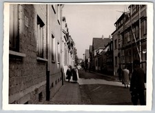 Vtg B&W Snapshot Group On Street Hooge Straat 1950s