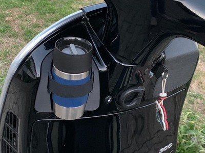Vespa Zubehör Gadget Trinkbecher Halter