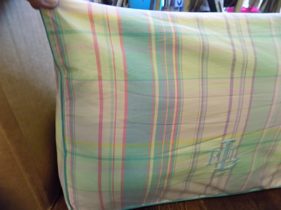 Almohada de cuña Ralph Lauren reforzada bordada rosa azul verde pastel a cuadros 20x14 Foto 2 de 4