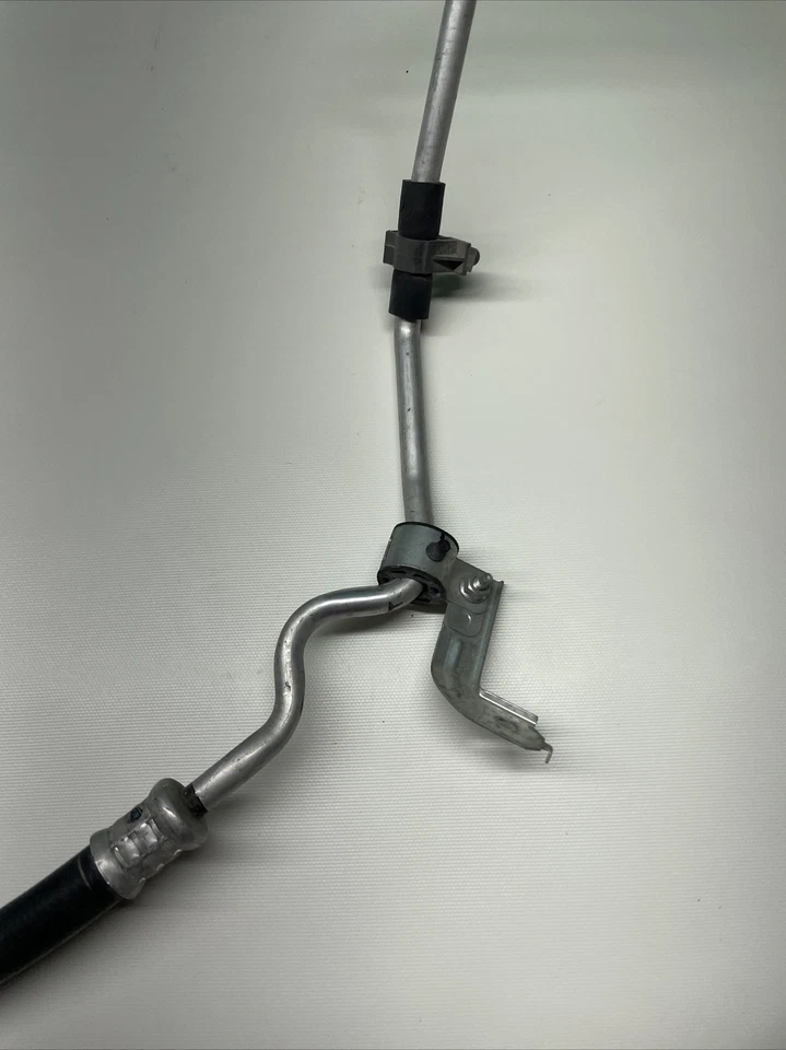 Manguera de descarga de aire acondicionado Mazda 2013 3 BBM4-61-461C fabricante original Foto 3 de 4