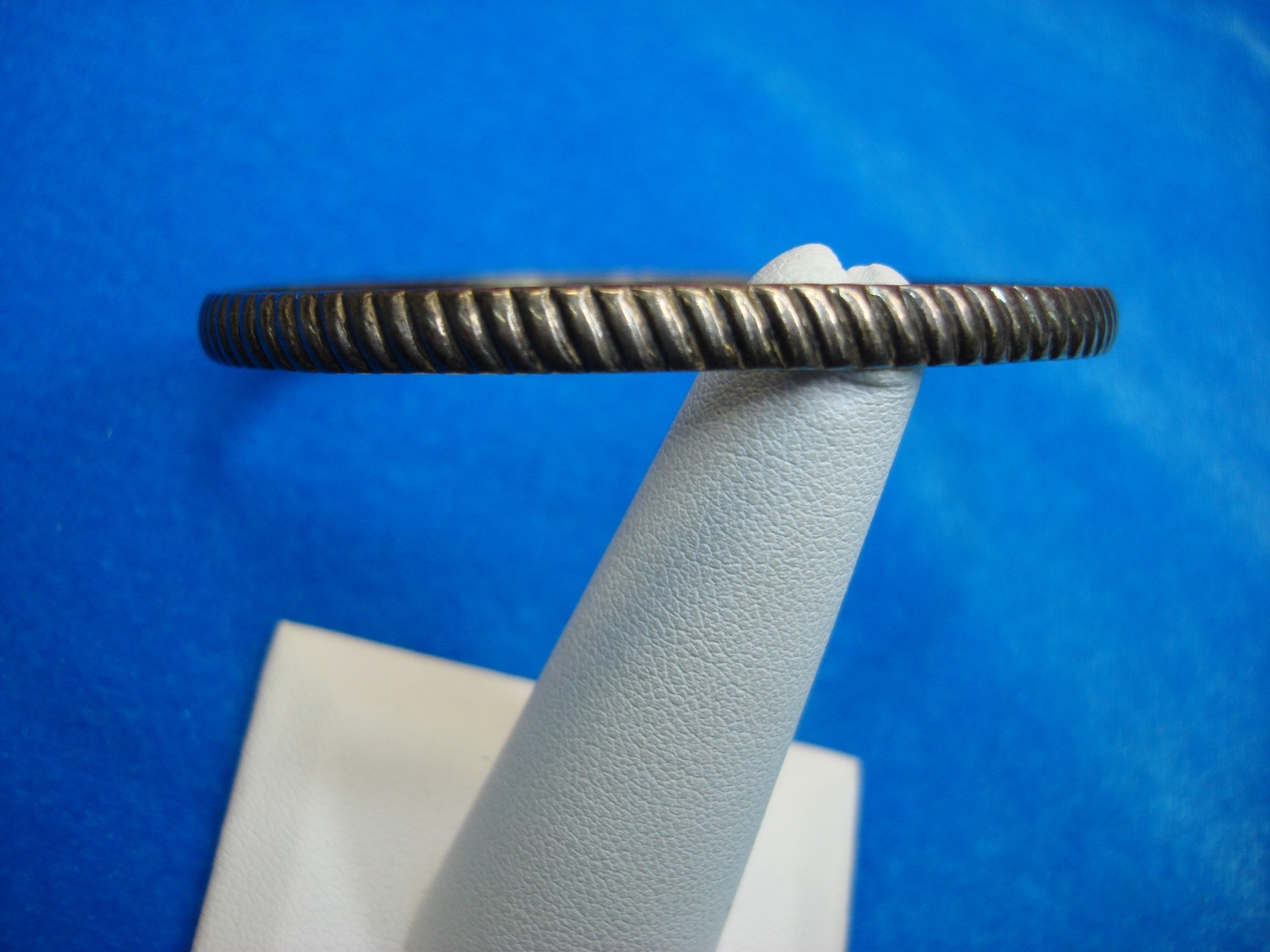 SOLID STERLING SILVER HARD BANGLE - NICE, VINTAGE… - image 3